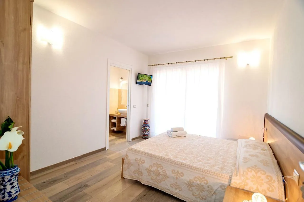Molarotto Camere Con Angolo Cottura San Teodoro  Apart-hotel